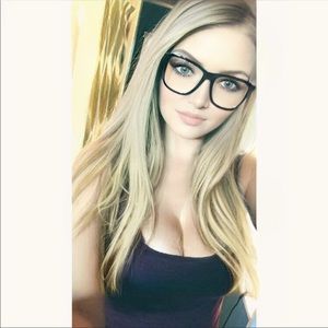 Meet your Posher, Jenn